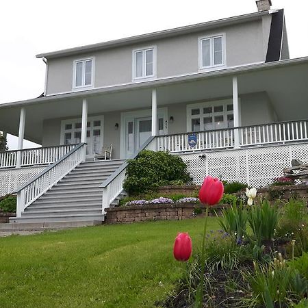 Auberge Gite Maison Des Lilas La Malbaie Bagian luar foto