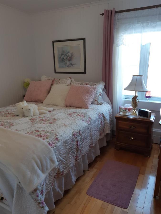 Auberge Gite Maison Des Lilas La Malbaie Bagian luar foto
